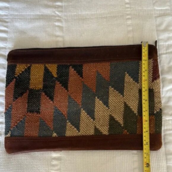 Geometric Patterned Clutch Bag - Picture 4 of 4